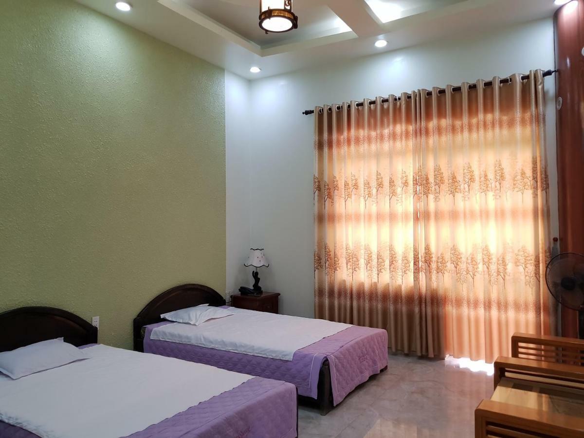 מלון Phu Ly Khach San Anh Dao מראה חיצוני תמונה